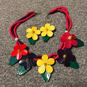 Vintage wooden flower necklace and earrings